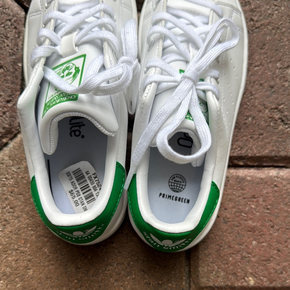 Stan Smith Adidas White and Green Classic Sneakers 13 - Picture 3 of 6